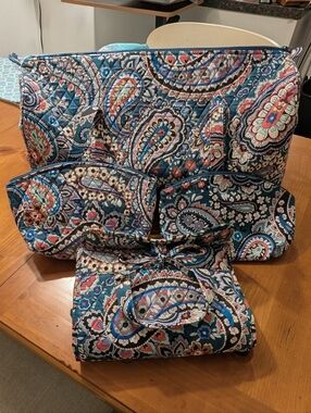 Vera Bradley Haymarket Paisley travel Set